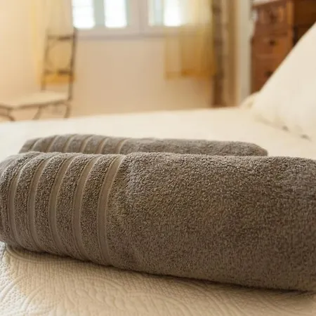 Maison Pelissier With Swemming Pool Bed & Breakfast *